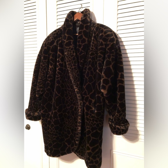 VINTAGE Animal Print Coat - Picture 2 of 7